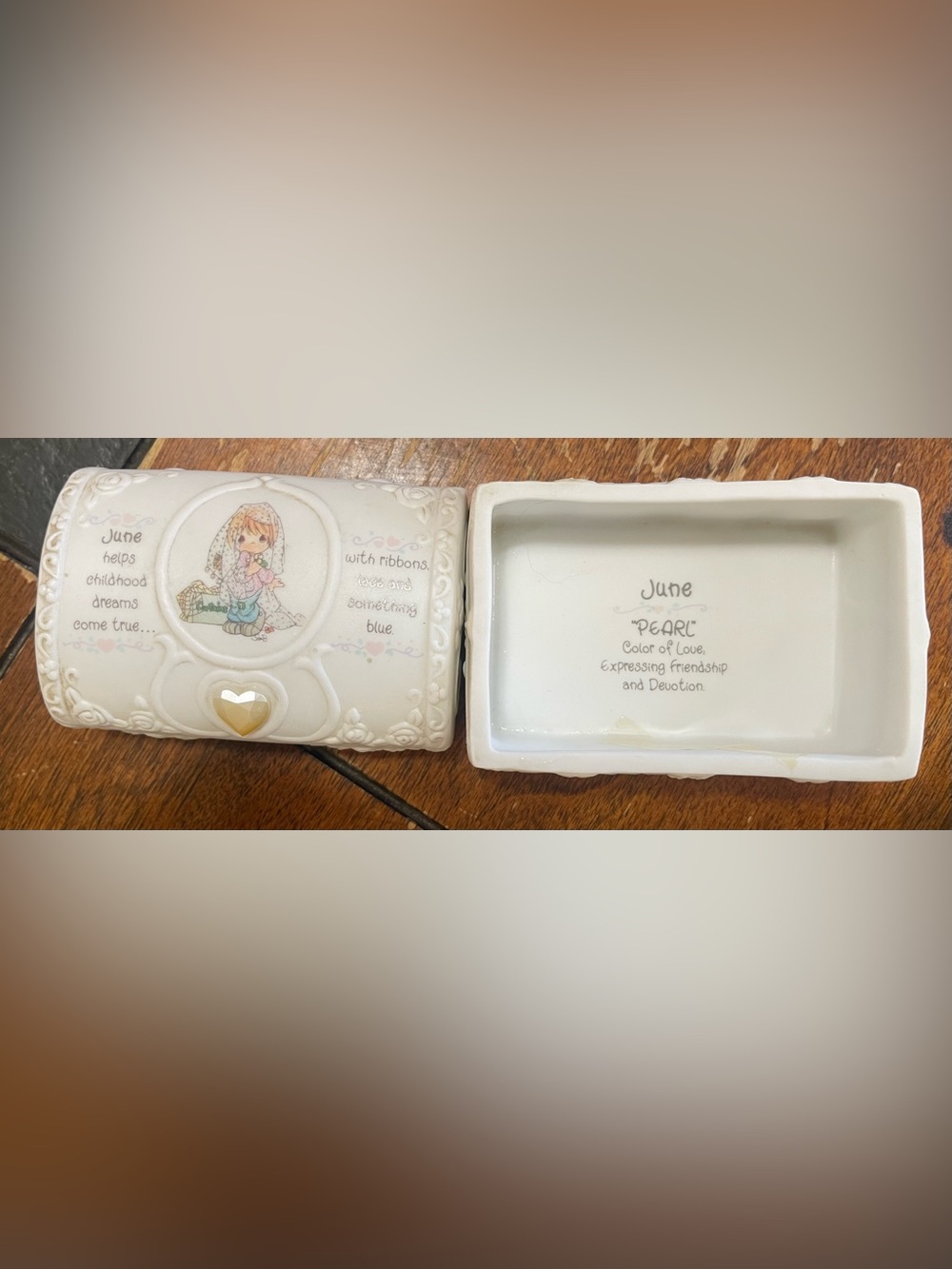 Precious Moments June Birthstone Keepsake Hope Chest - Picture 3 of 7